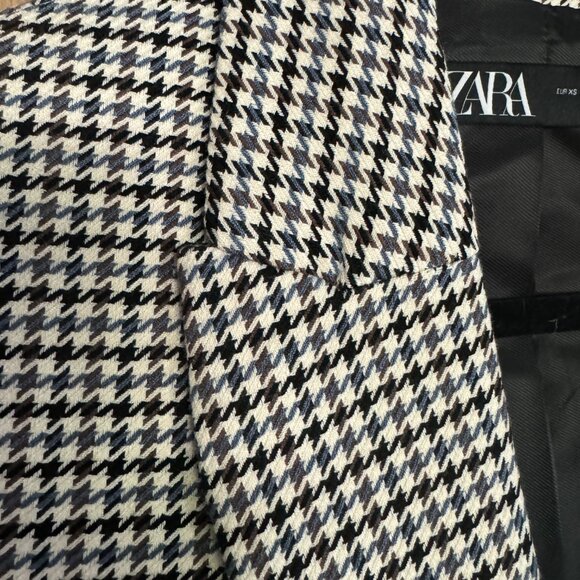 ZARA Houndstooth Blazer - Picture 2 of 3